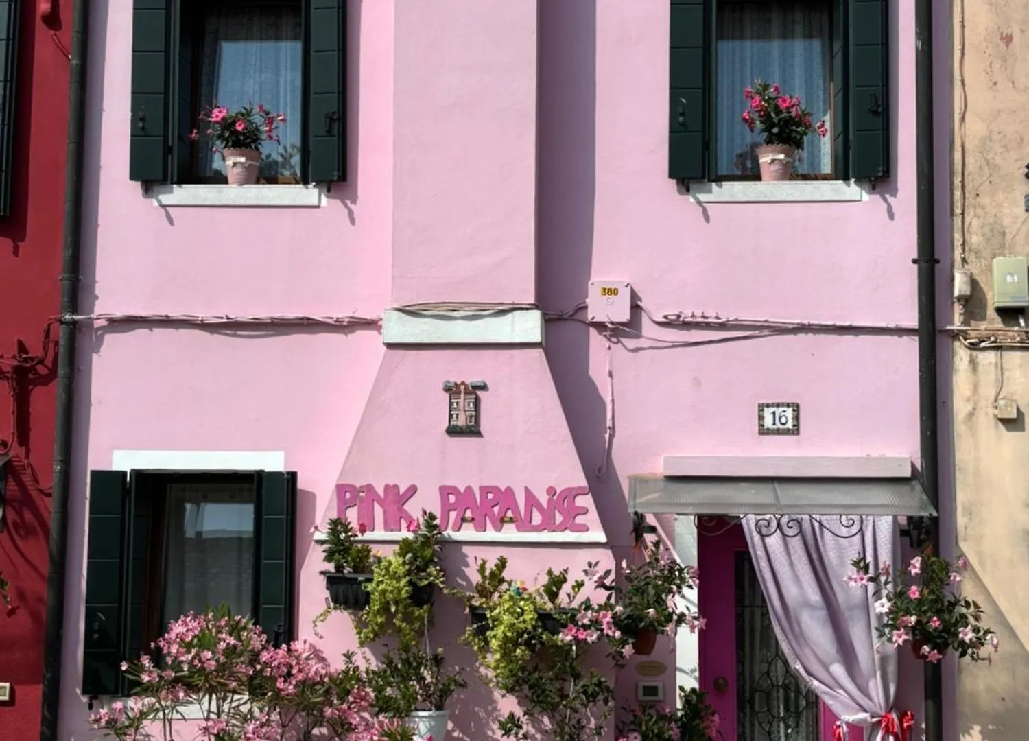 Pink Paradise Burano Italia